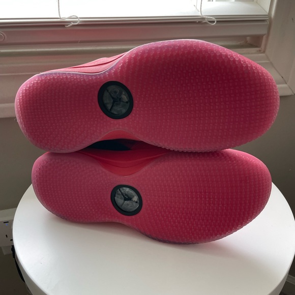 Air Jordan XXXIlI 33 sneakers University Red Size 7Y - Picture 4 of 5